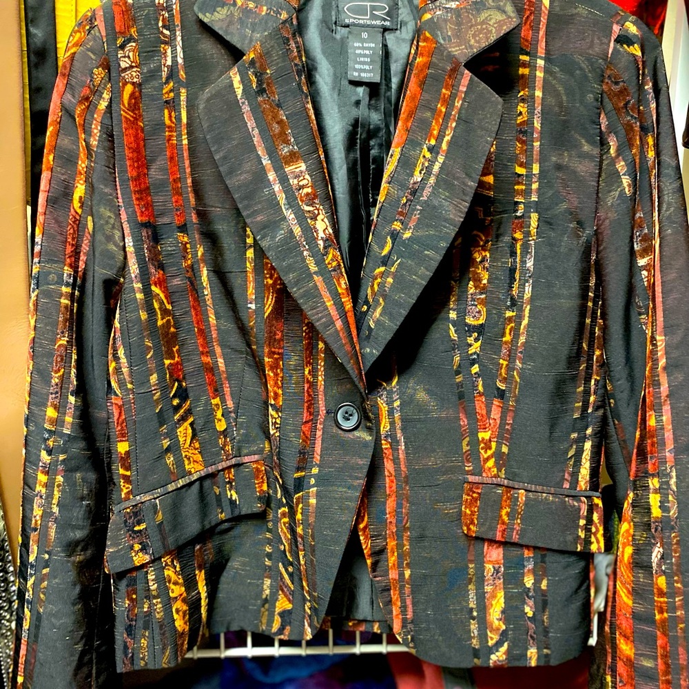 Boho chic, perfect for autumn! I LOVE this jacket but can’t fit it anymore 😭